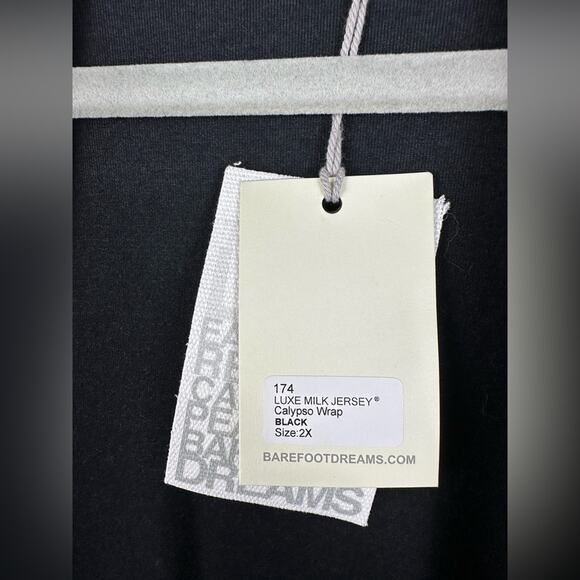 NWT Barefoot Dreams Size 2X Luxe Milk Jersey Calypso Wrap Black - Picture 3 of 6